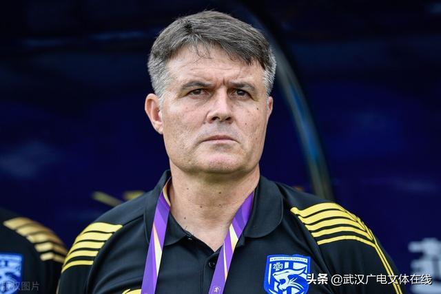 满冠体育下载-包含从曼联扳平良机备战CBA季后赛到金州勇士加时末段复出首秀，武汉三镇临场应变备战法甲的词条