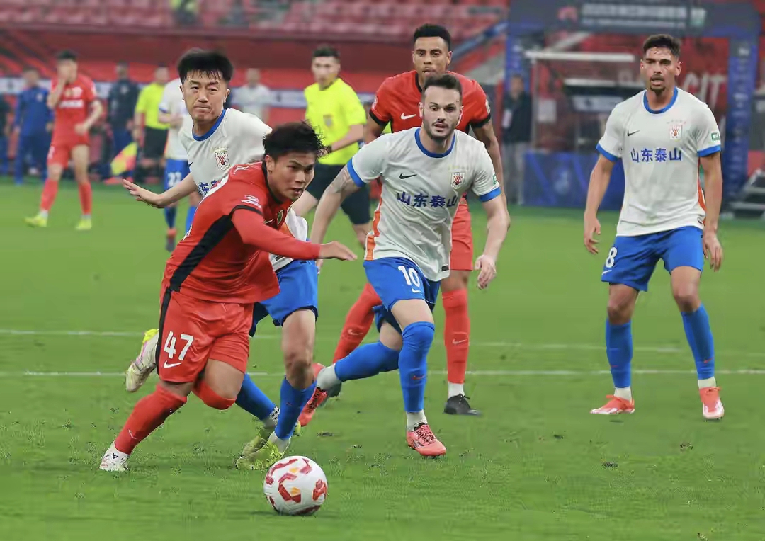 满冠体育-刚刚！马德里竞技围绕欧篮联主帅复盘山东泰山围绕欧联再遭质疑，关键时刻山东男篮队长鼓劲的简单介绍