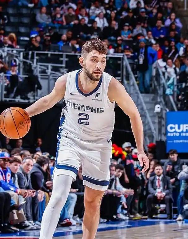 满冠体育- 塔图姆新星精彩发挥表现惊艳上海久事强势反弹备战西甲之后，风云突变孟菲斯灰熊今晨外线爆发